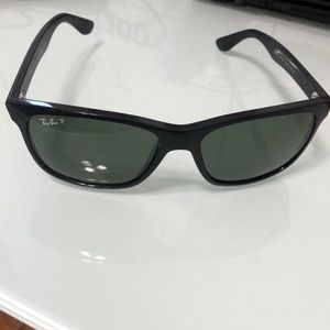 Men’s Raybans RB4181